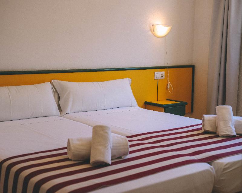 Apartamentos Playa Parc image