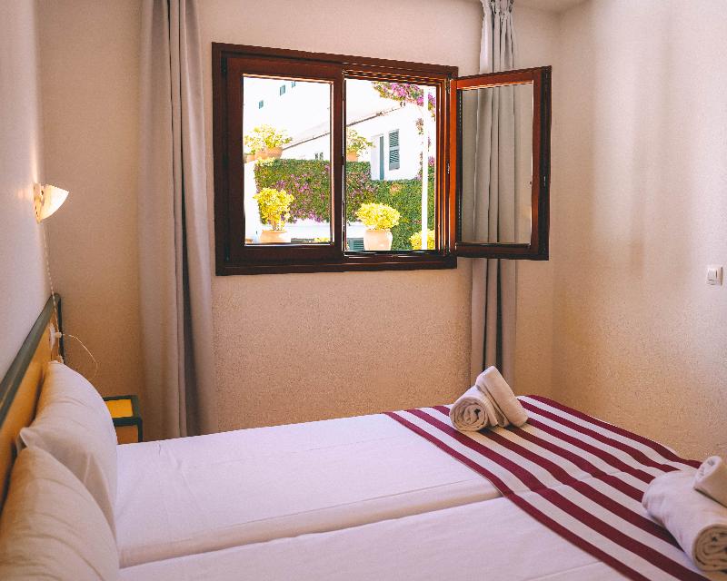 Apartamentos Playa Parc image