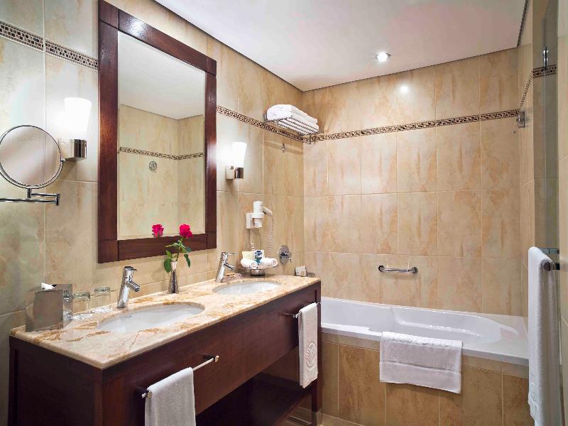 Khalidiya Palace Rayhaan image