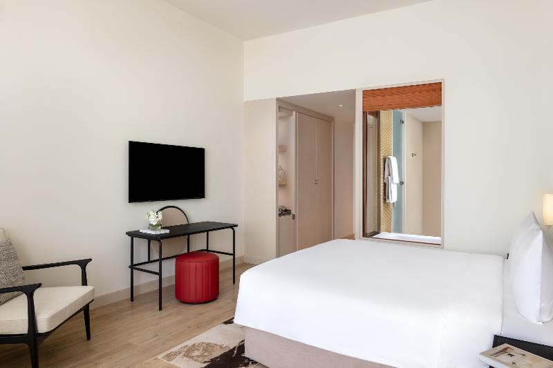 Yas Plaza Marina by IHG image