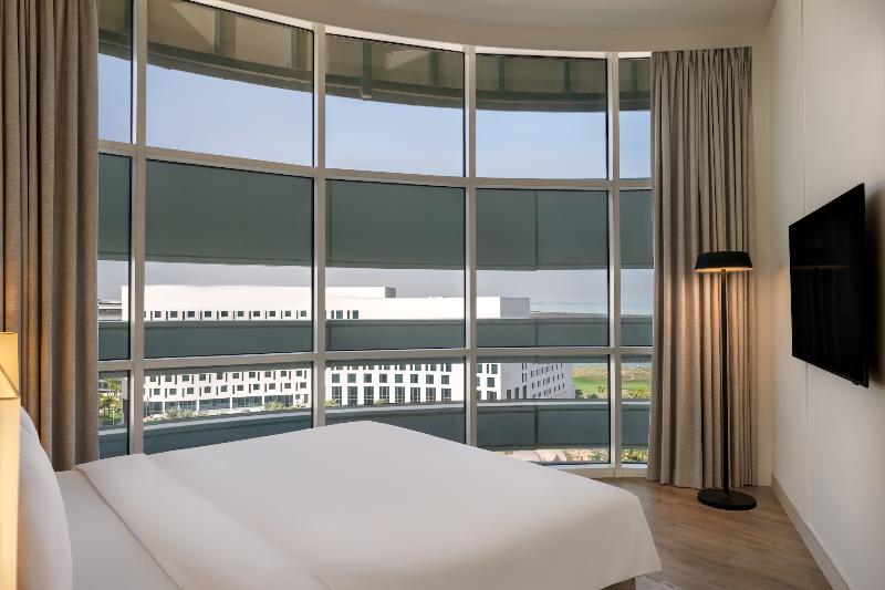 Yas Plaza Marina by IHG image