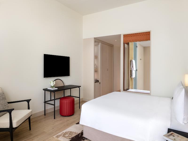 Yas Plaza Marina by IHG image