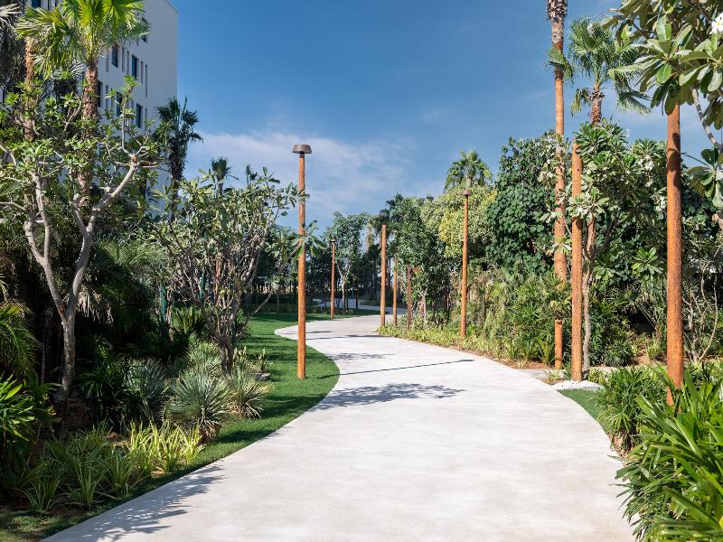 Yas Plaza Circuit by IHG image