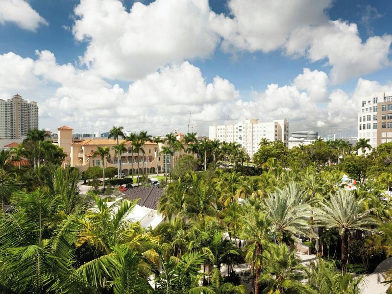 Jw Marriott Miami Turnberry Resort & Spa image