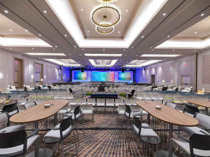 Jw Marriott Miami Turnberry Resort & Spa image