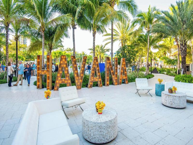 Jw Marriott Miami Turnberry Resort & Spa image