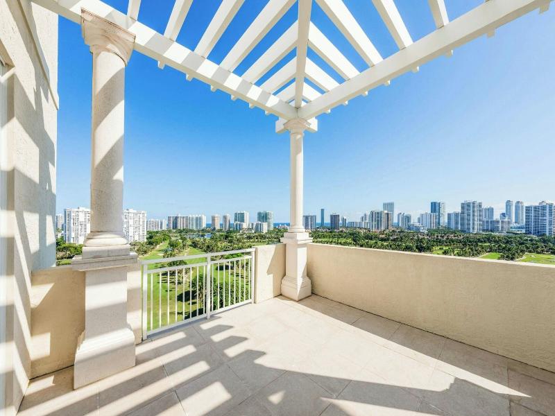 Jw Marriott Miami Turnberry Resort & Spa image