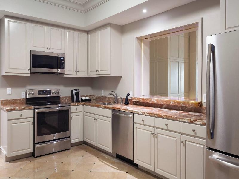 Jw Marriott Miami Turnberry Resort & Spa image
