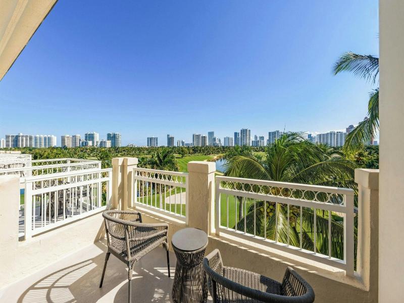 Jw Marriott Miami Turnberry Resort & Spa image