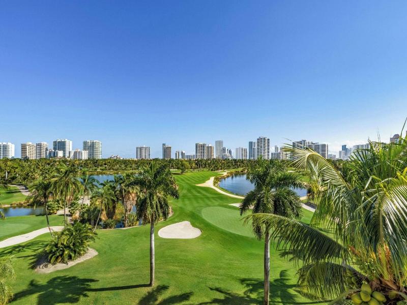 Jw Marriott Miami Turnberry Resort & Spa image