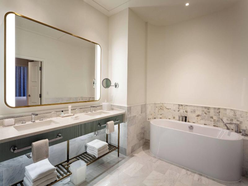 Jw Marriott Miami Turnberry Resort & Spa image