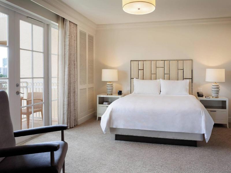 Jw Marriott Miami Turnberry Resort & Spa image