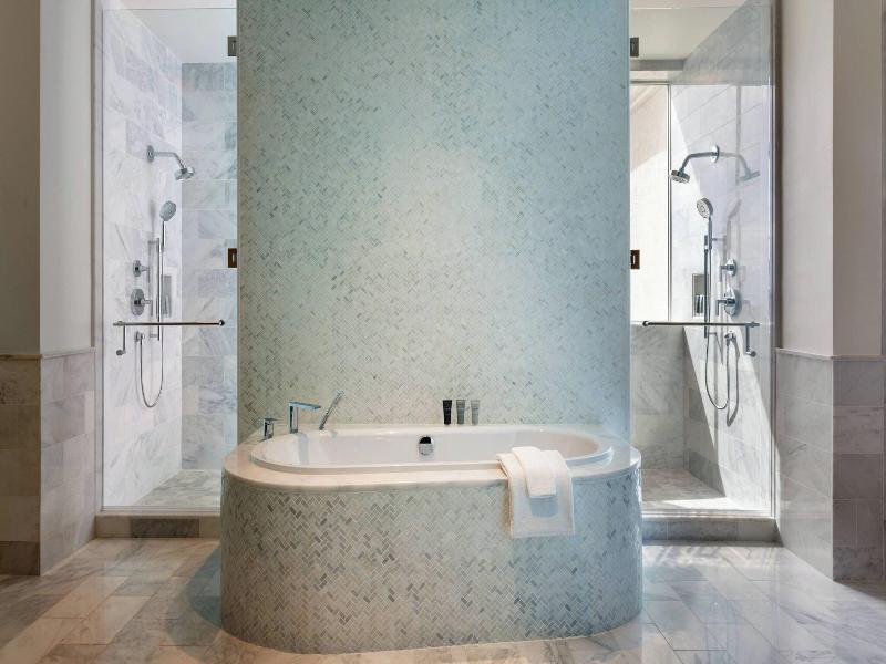 Jw Marriott Miami Turnberry Resort & Spa image