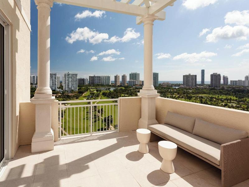 Jw Marriott Miami Turnberry Resort & Spa image