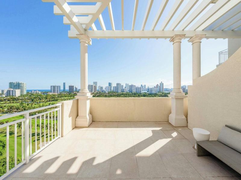 Jw Marriott Miami Turnberry Resort & Spa image