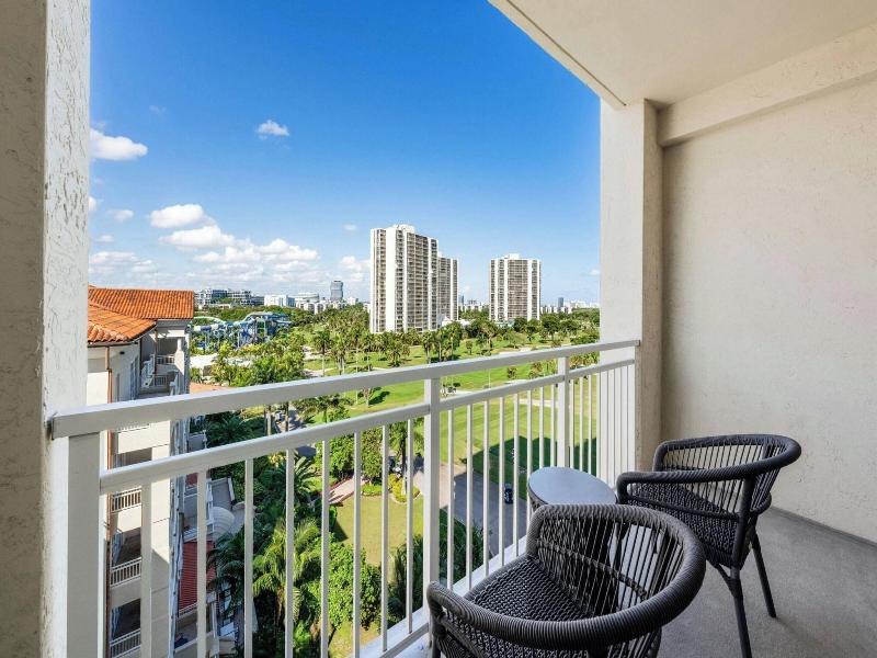 Jw Marriott Miami Turnberry Resort & Spa image