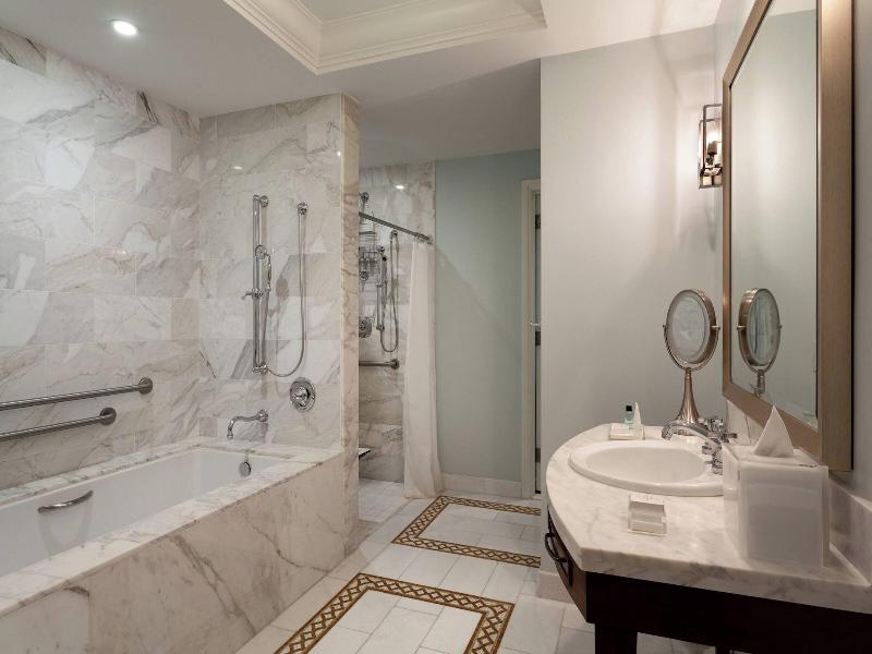 Jw Marriott Miami Turnberry Resort & Spa image