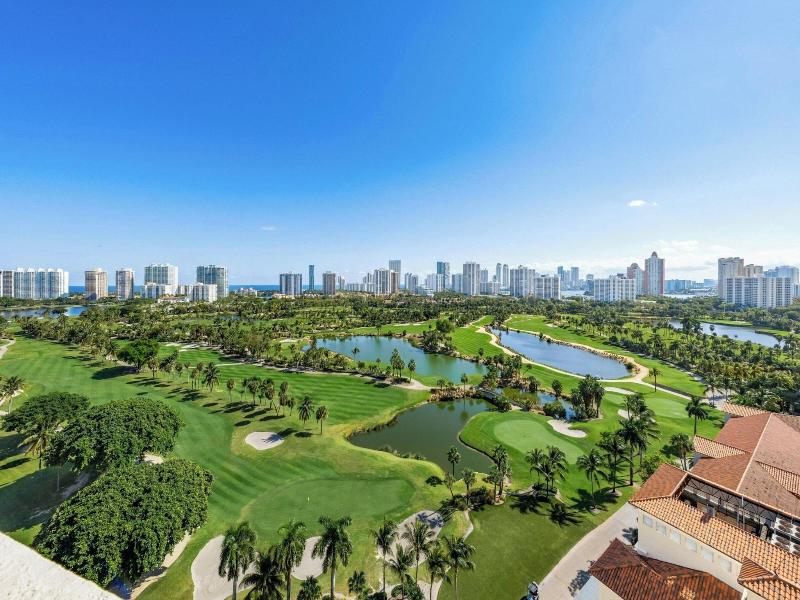 Jw Marriott Miami Turnberry Resort & Spa image