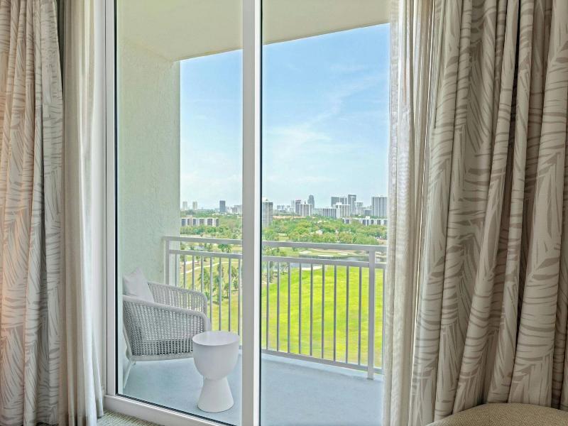 Jw Marriott Miami Turnberry Resort & Spa image