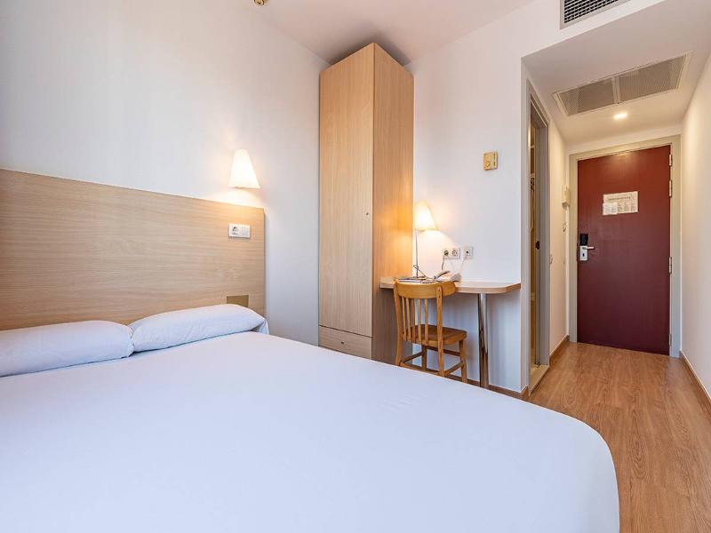 Basic Hotel image