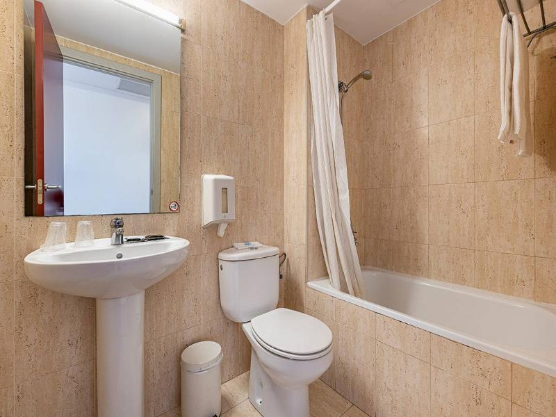 Basic Hotel image