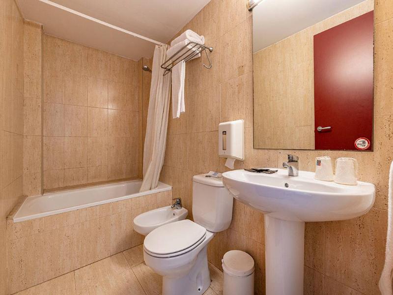 Basic Hotel image