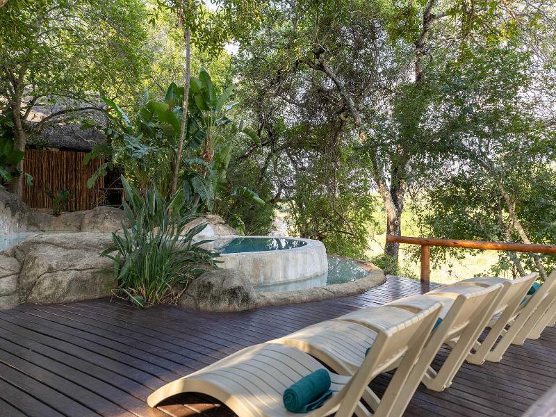 Kuname Safari Lodge image