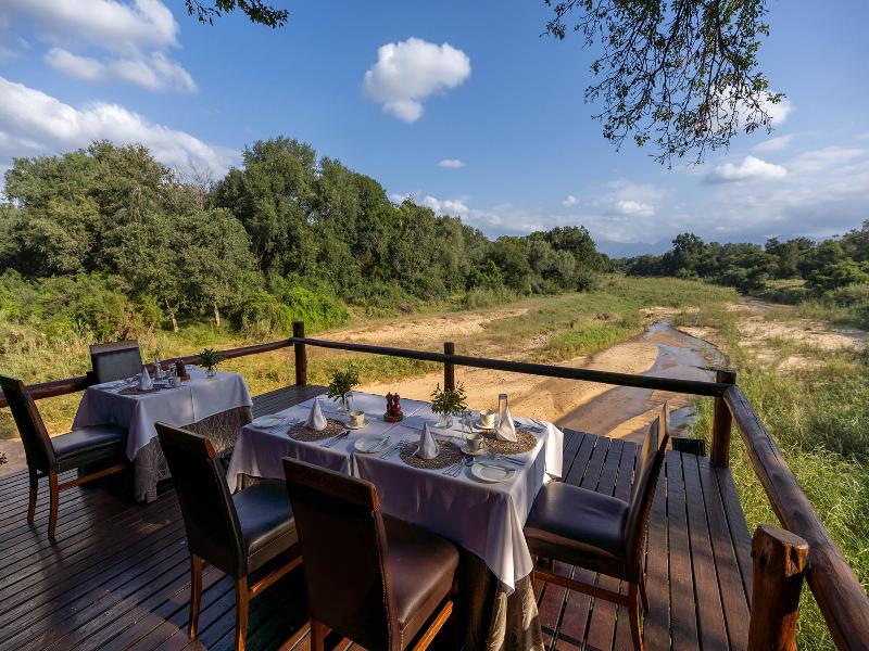 Kuname Safari Lodge image