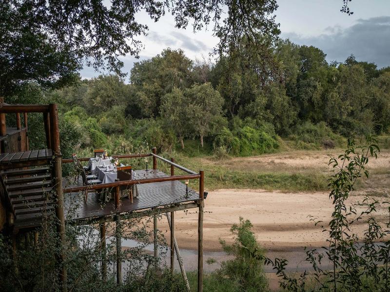 Kuname Safari Lodge image
