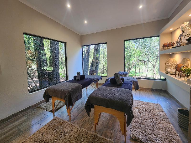 Kuname Safari Lodge image