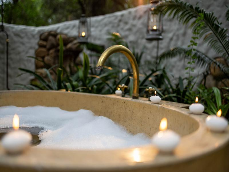 Kuname Safari Lodge image