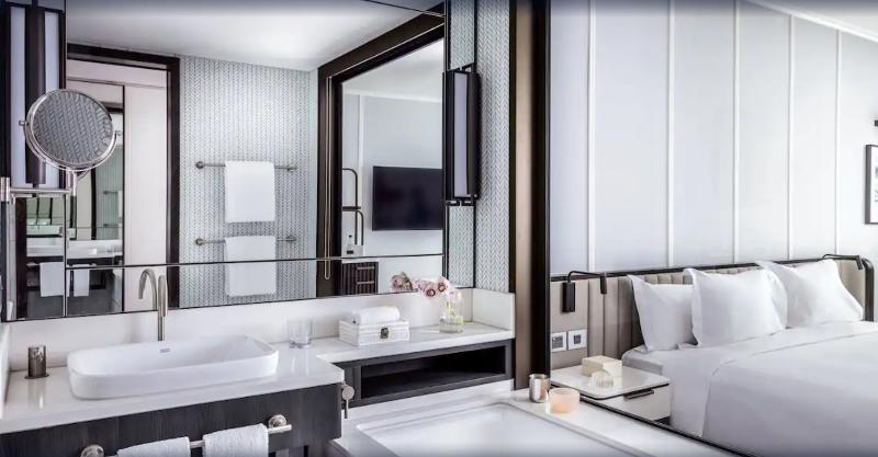 Cordis, Auckland image