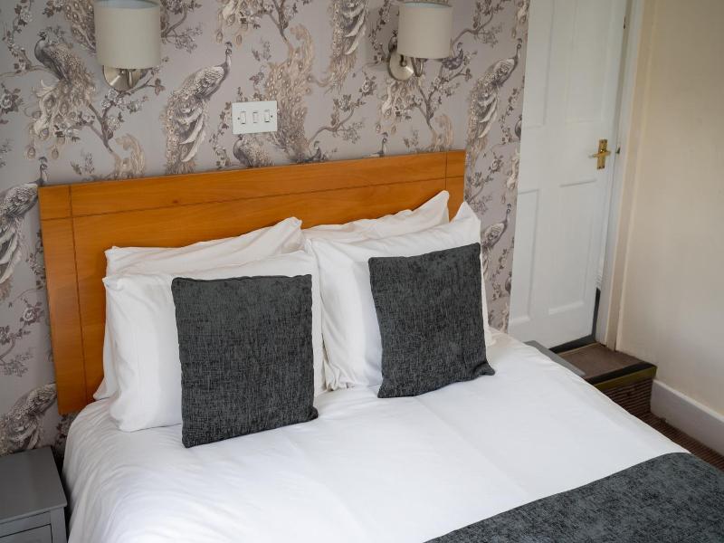 Bell Hotel image