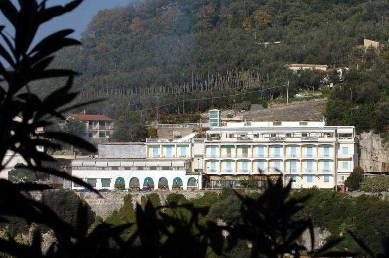 BELLAVISTA FRANCISCHIELLO HOTEL AND SPA