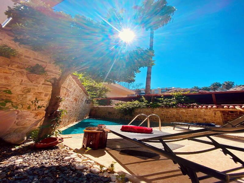 Pina Hotel Kaleici Oldtown