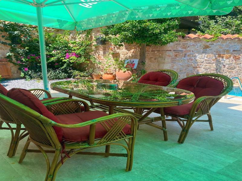 Pina Hotel Kaleici Oldtown 2