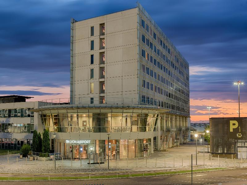 NH Lyon Airport image
