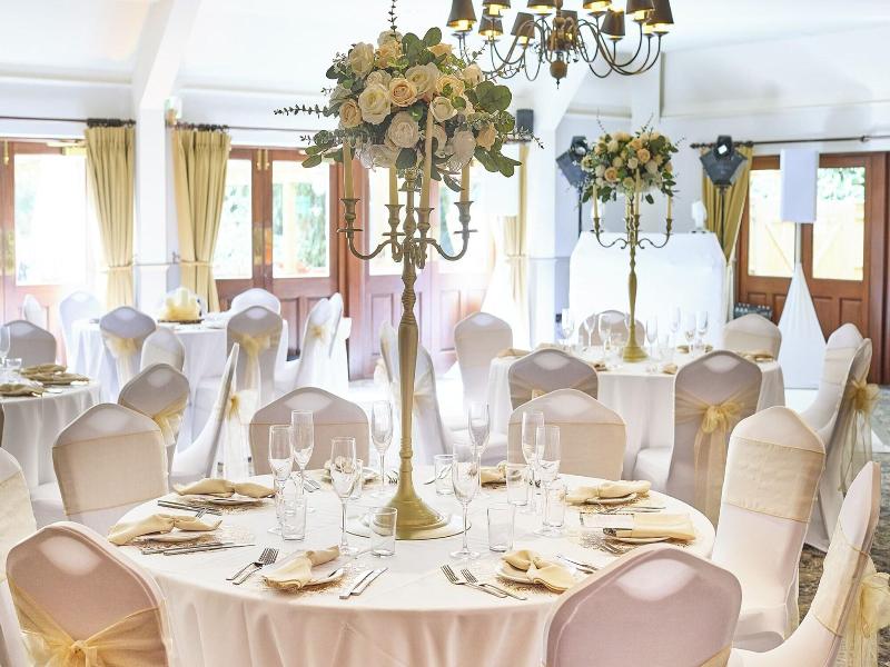 Ely Hotel image