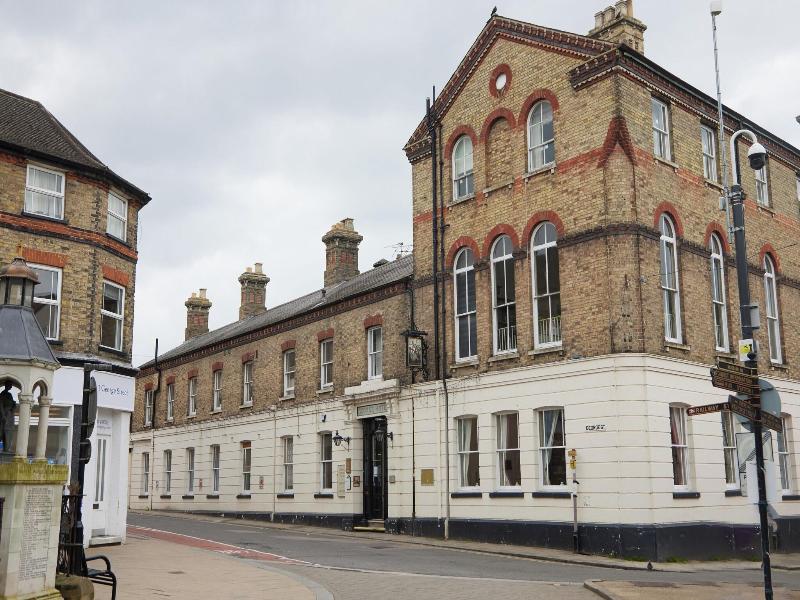 George Hotel image