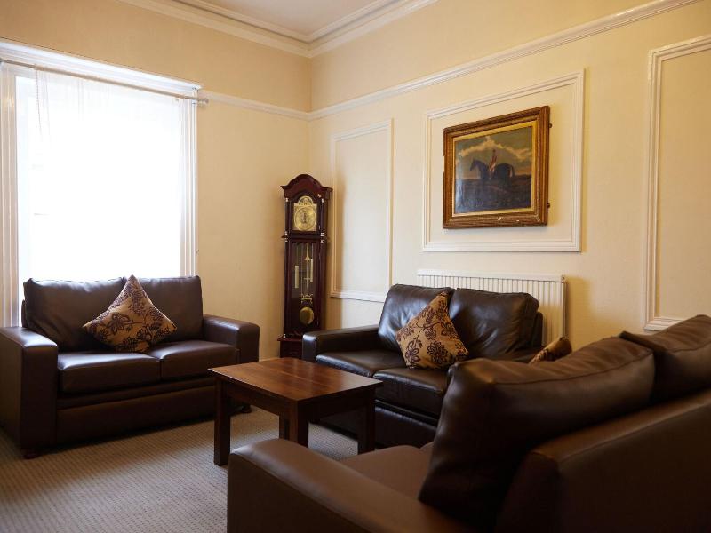George Hotel image