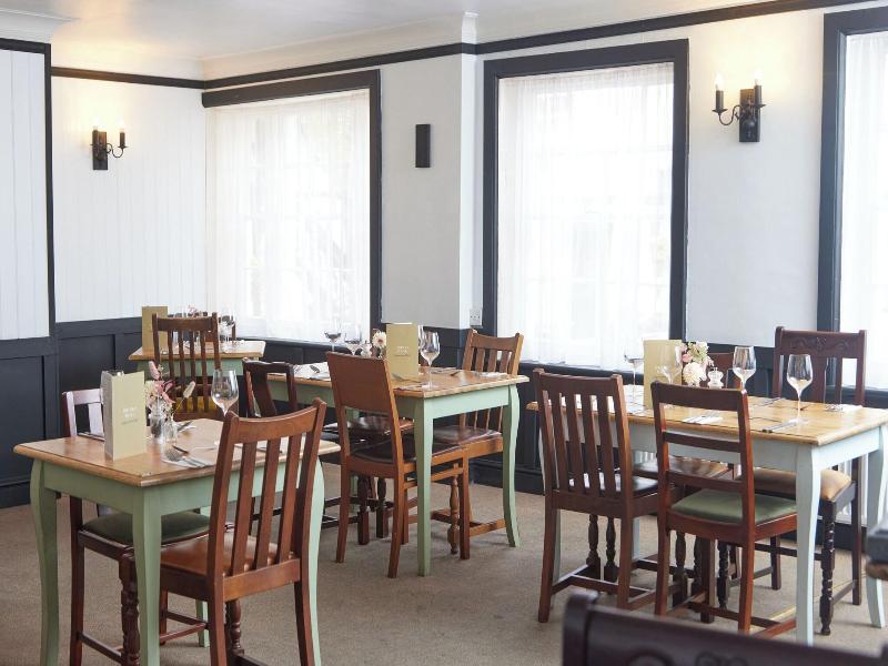 George Hotel image