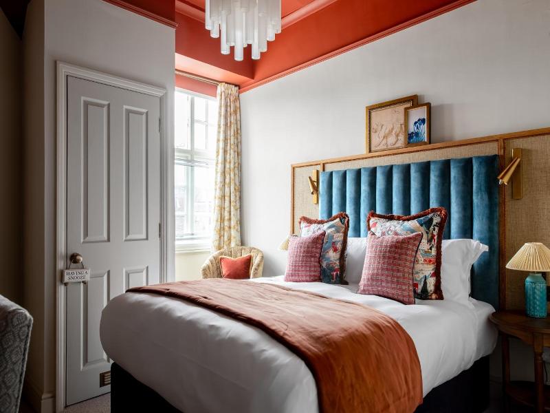 Red Lion image
