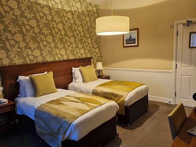 Saracen's Head Hotel image