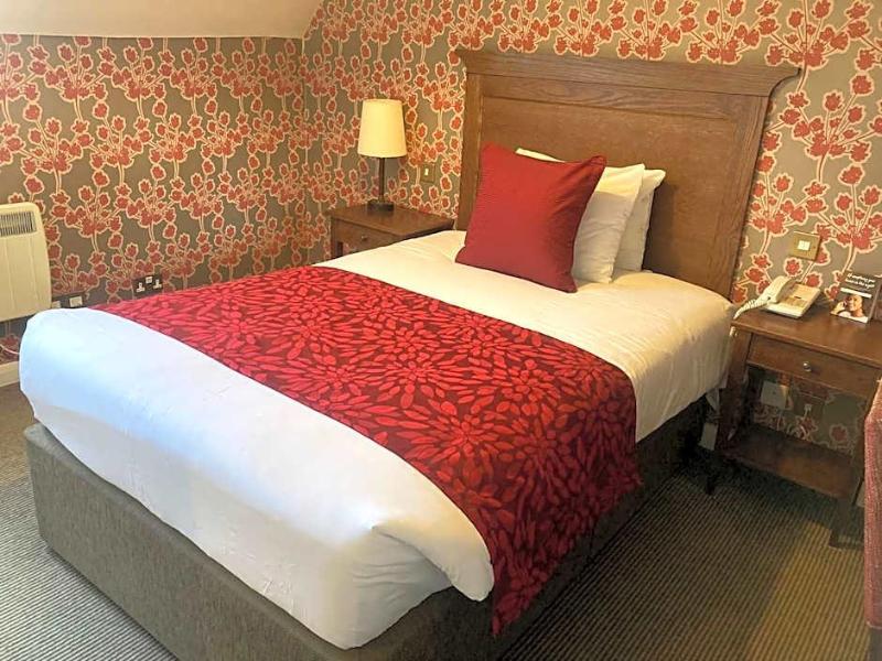 Saracen's Head Hotel image