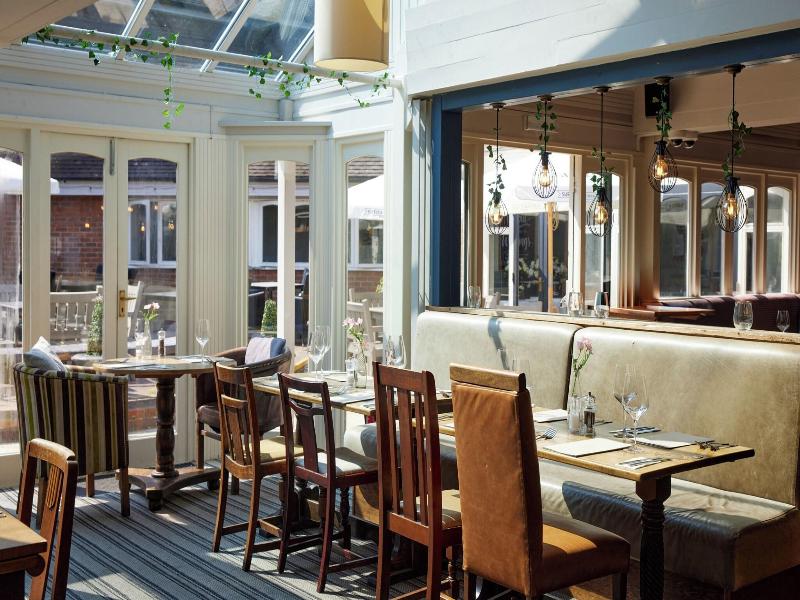 St Leonards Hotel image