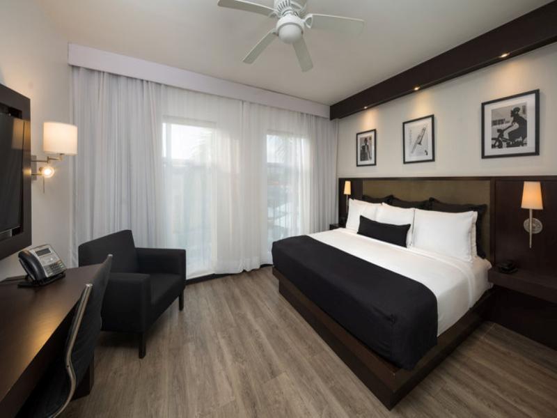 S Hotel Kingston image
