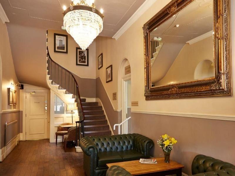 Royal Hotel image