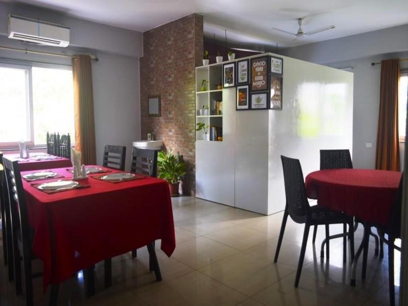 Happy Villa Guest House image