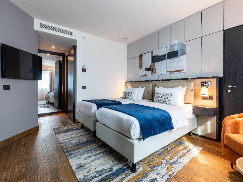 Crowne Plaza Belgrade image
