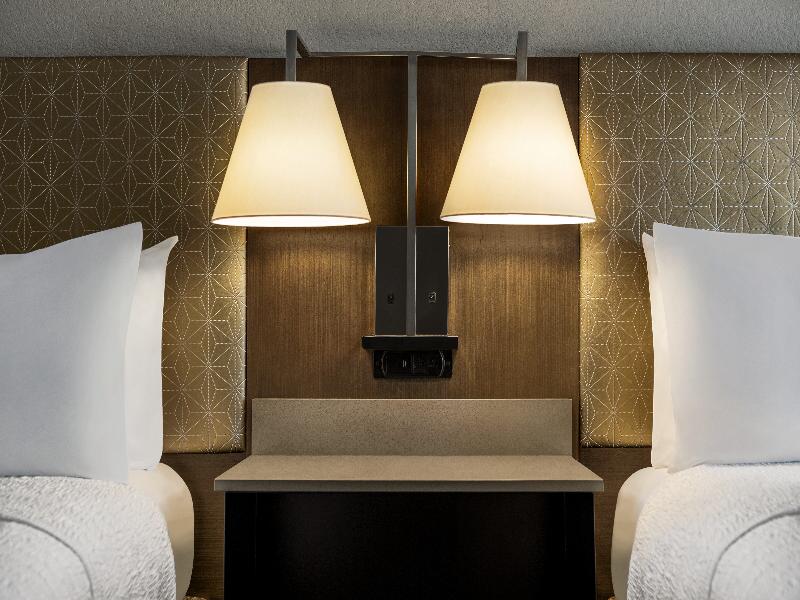 Hampton Inn Tropicana Las Vegas image